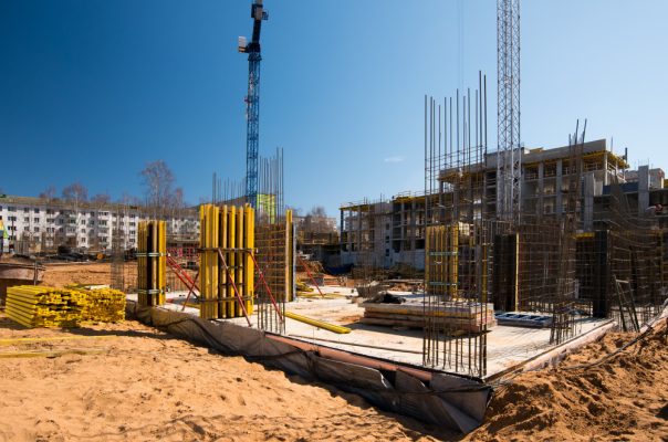 أعمال البناء والتشييد